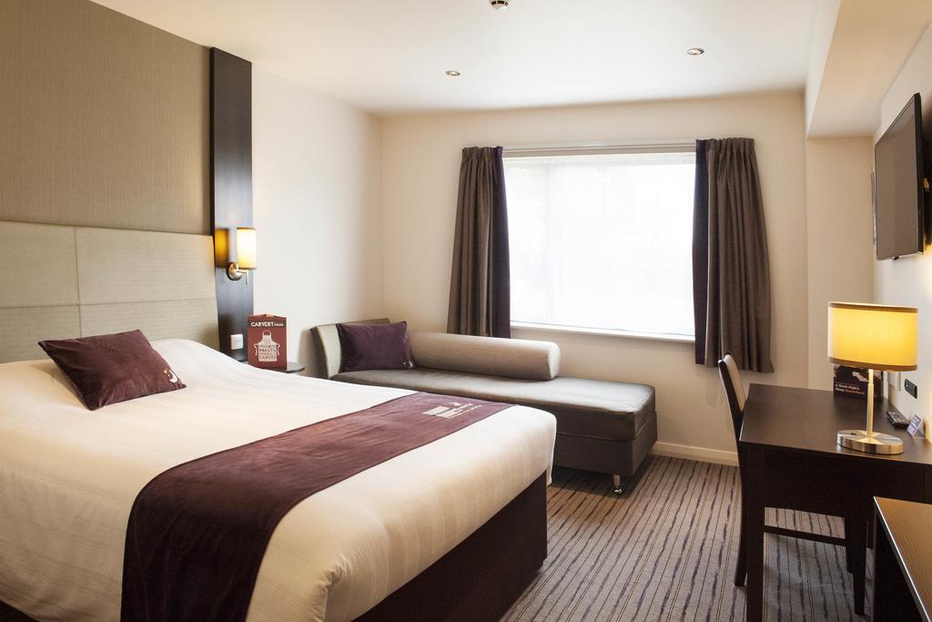 Premier Inn York North — Photos 1